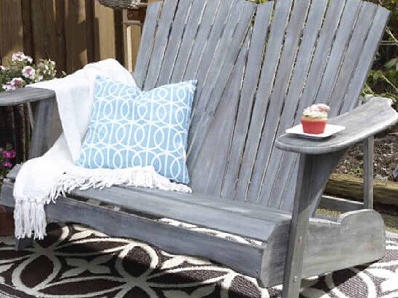  Tuintrend 2b; Relaxen op de tweezitter, Canadian Chair | Beurs Eigen Huis.