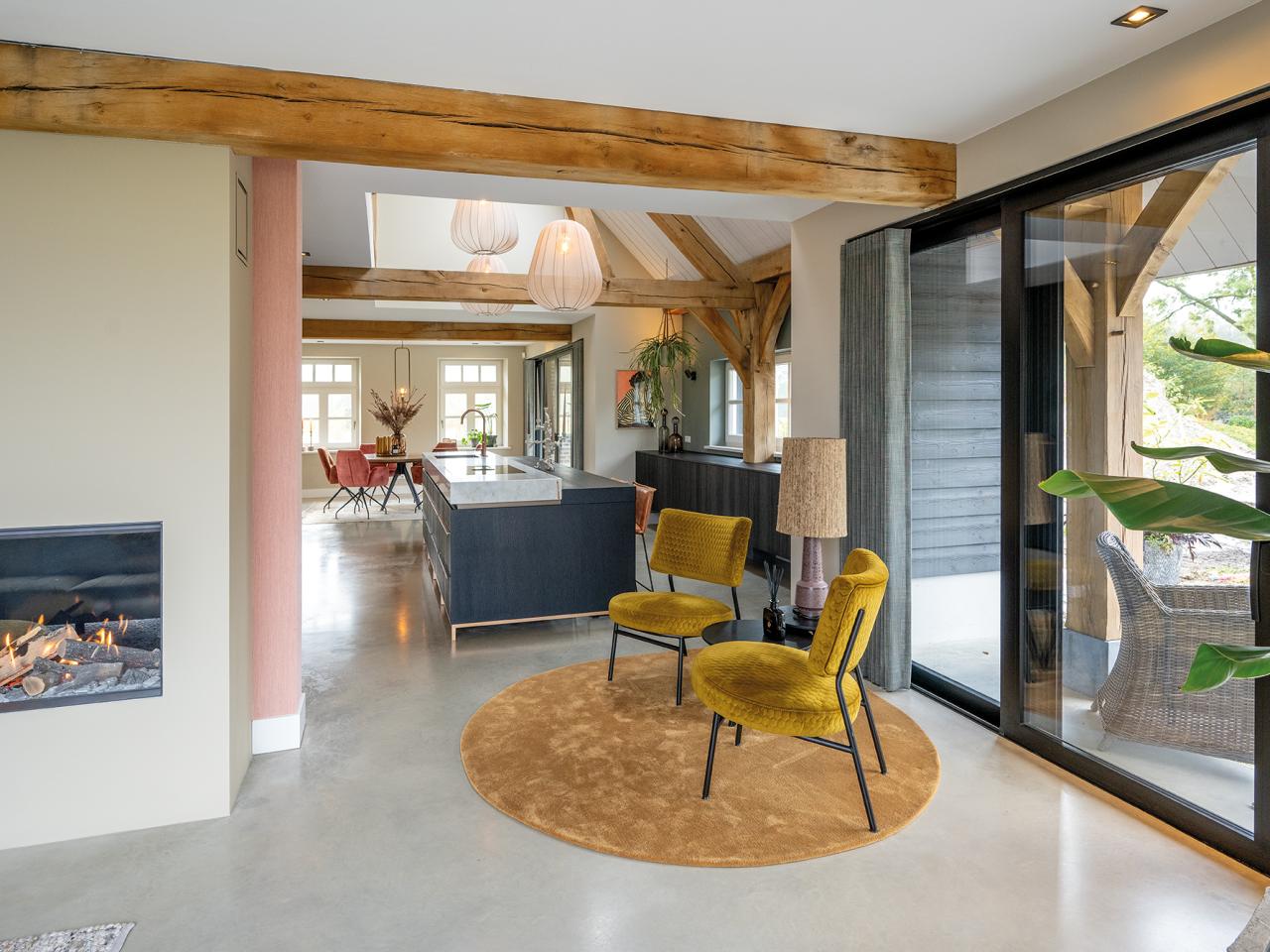 BLOG Entree NOESK VJ26 - Karakter in huis met houten gebinten