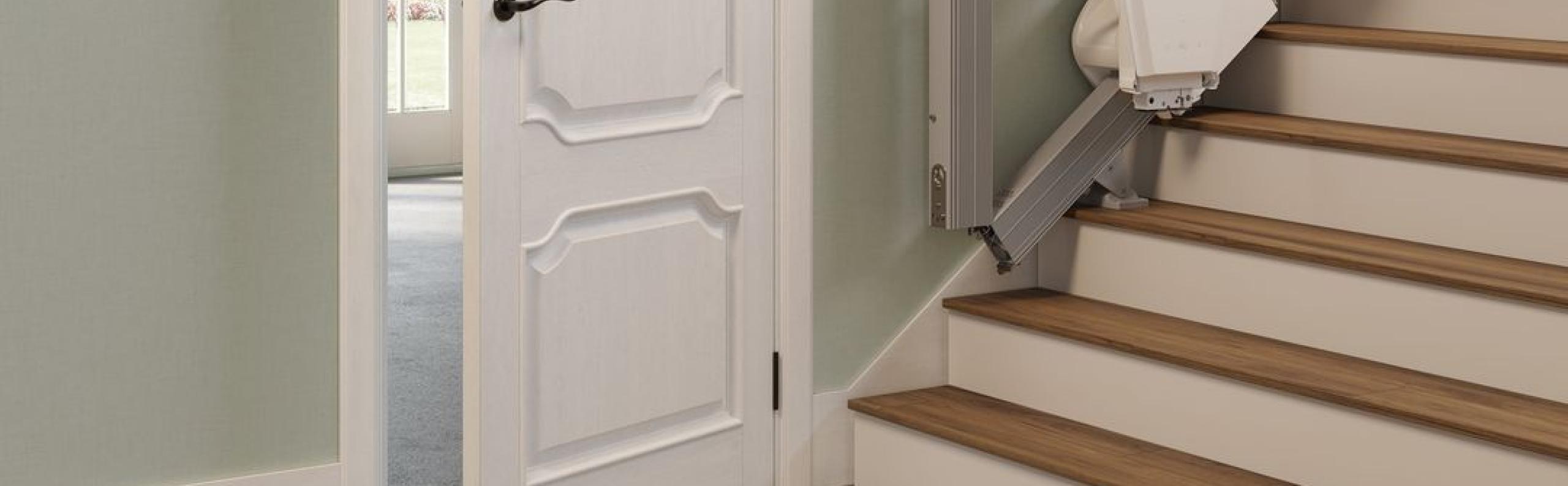 Traplift langer thuis REALISEER JE DROOMHUIS