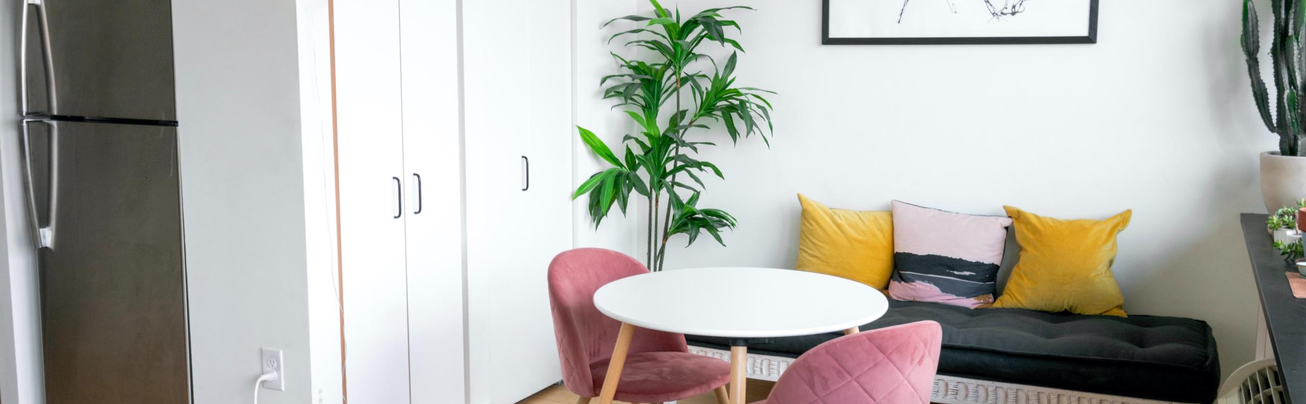 roze eettafel stoel realiseer je droomhuis