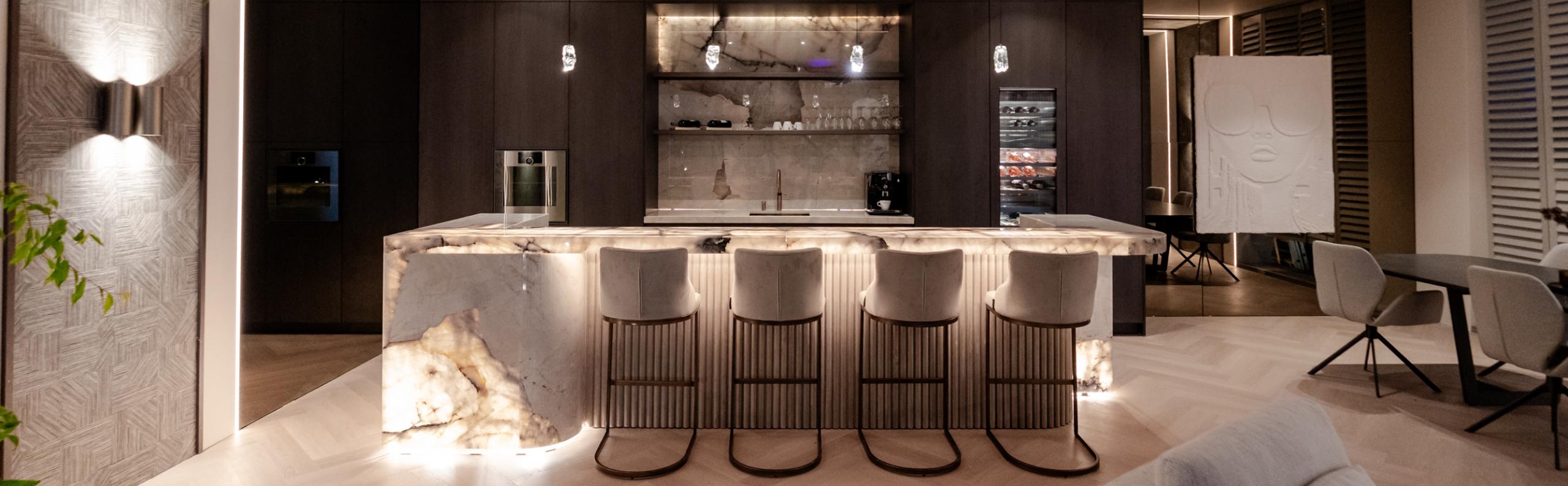 Blog NJ25 BEH - Dé keukentrend van nu: natuursteen met verlichting