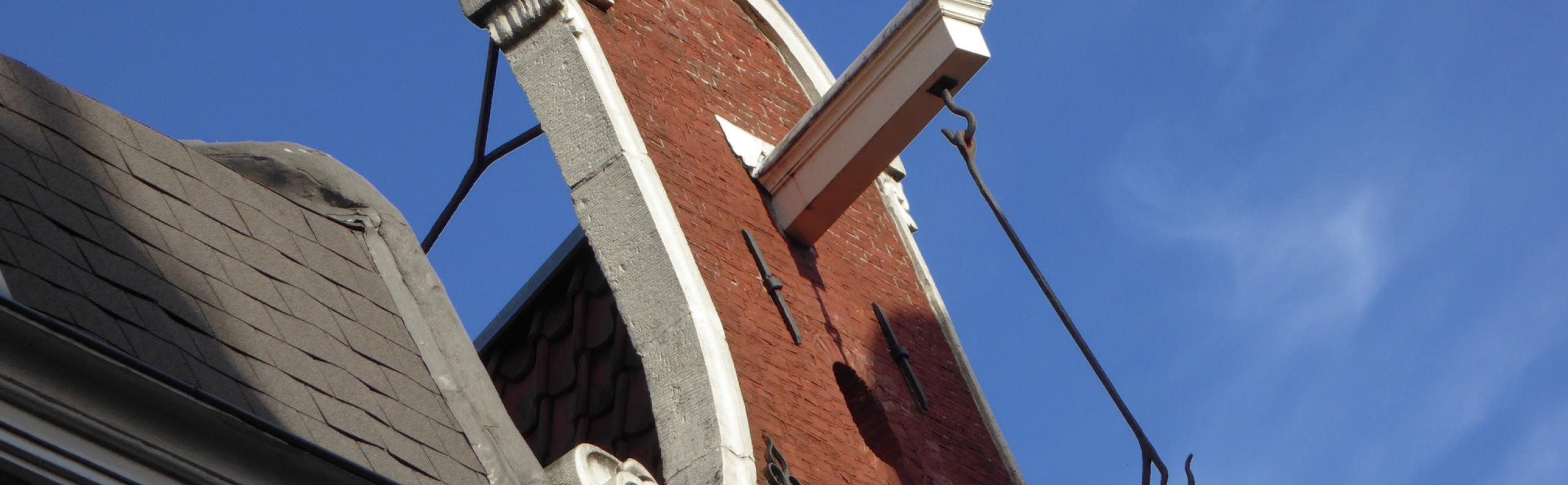 gevel pand hijsmiddelen beurs eigen huis