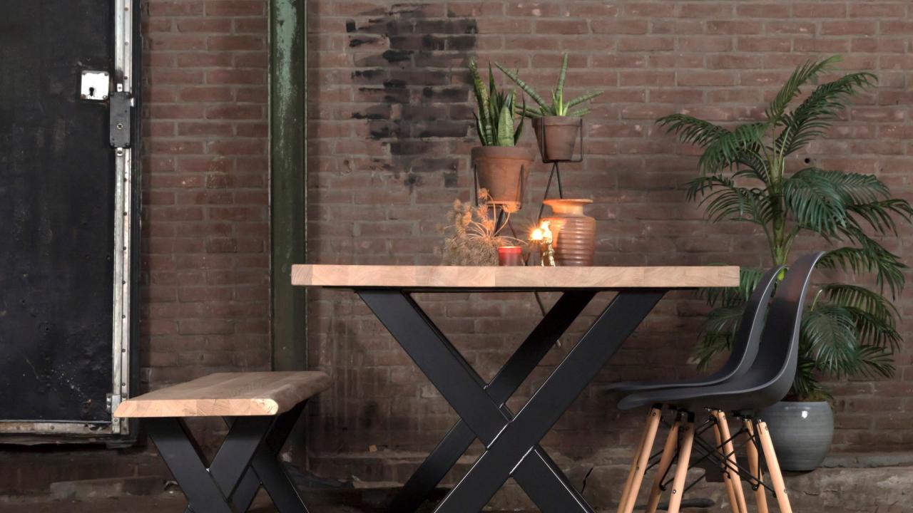 Beurs Eigen Huis Boomstamtafel interieur tafel boomstam