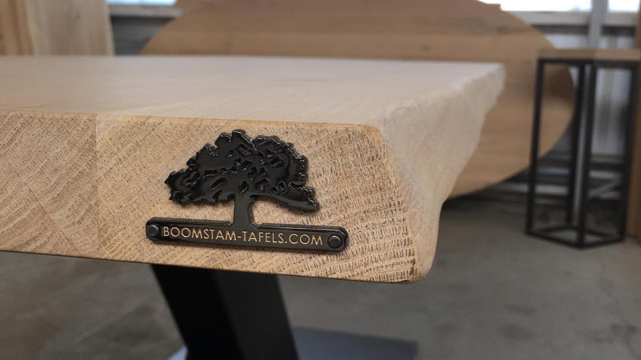 Beurs Eigen Huis Boomstamtafel interieur tafel boomstam