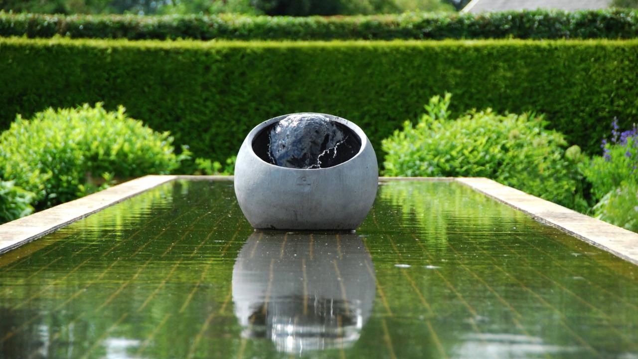 Beurs Eigen Huis Creastone tuin waterornamenten