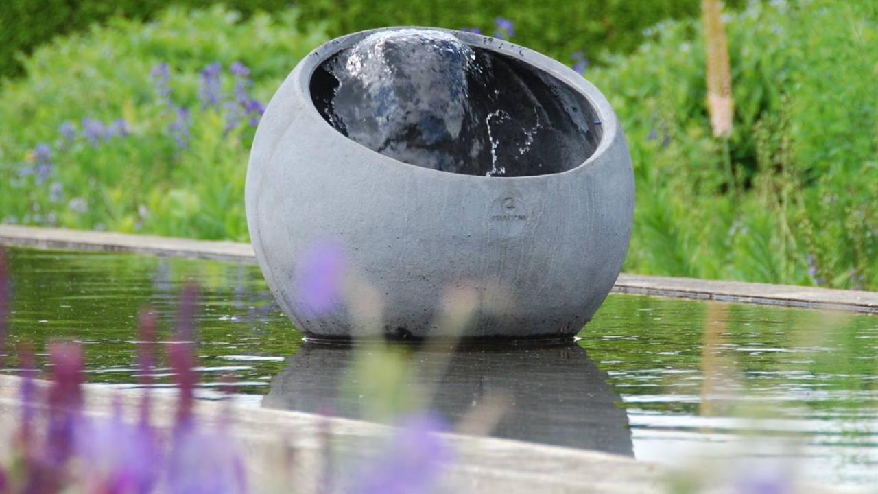 Beurs Eigen Huis Creastone tuin waterornamenten