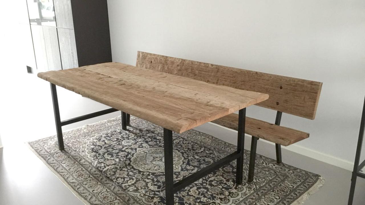 Beurs Eigen Huis De Meerpalen meubels stoer hout interieur