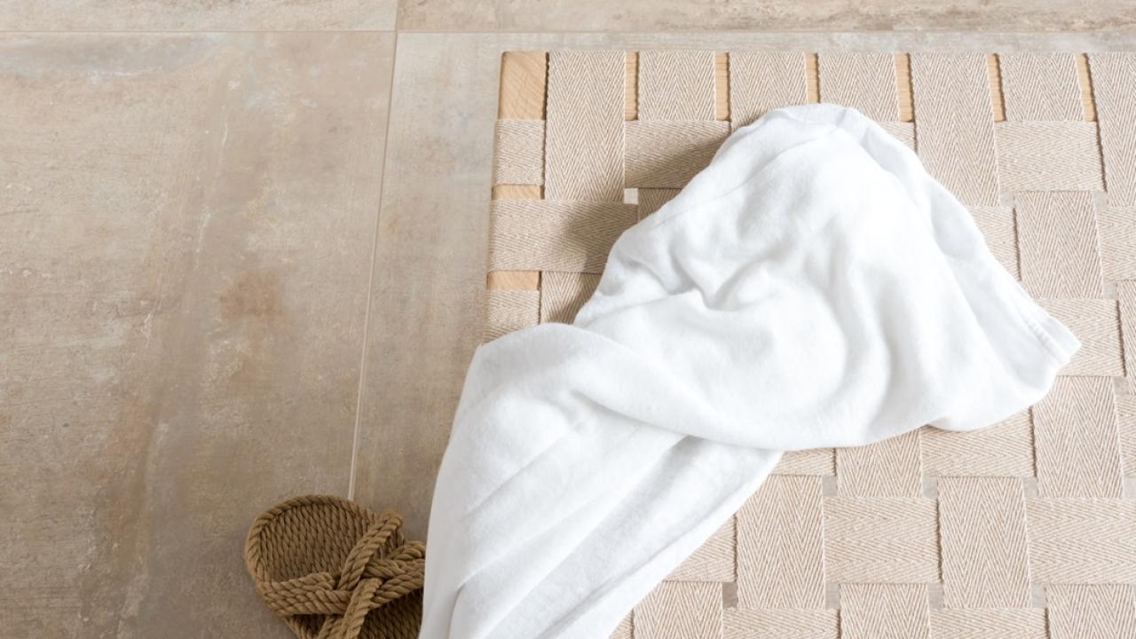 Beurs Eigen Huis Douglas & Jones tegels interieur badkamer keuken vloer wand