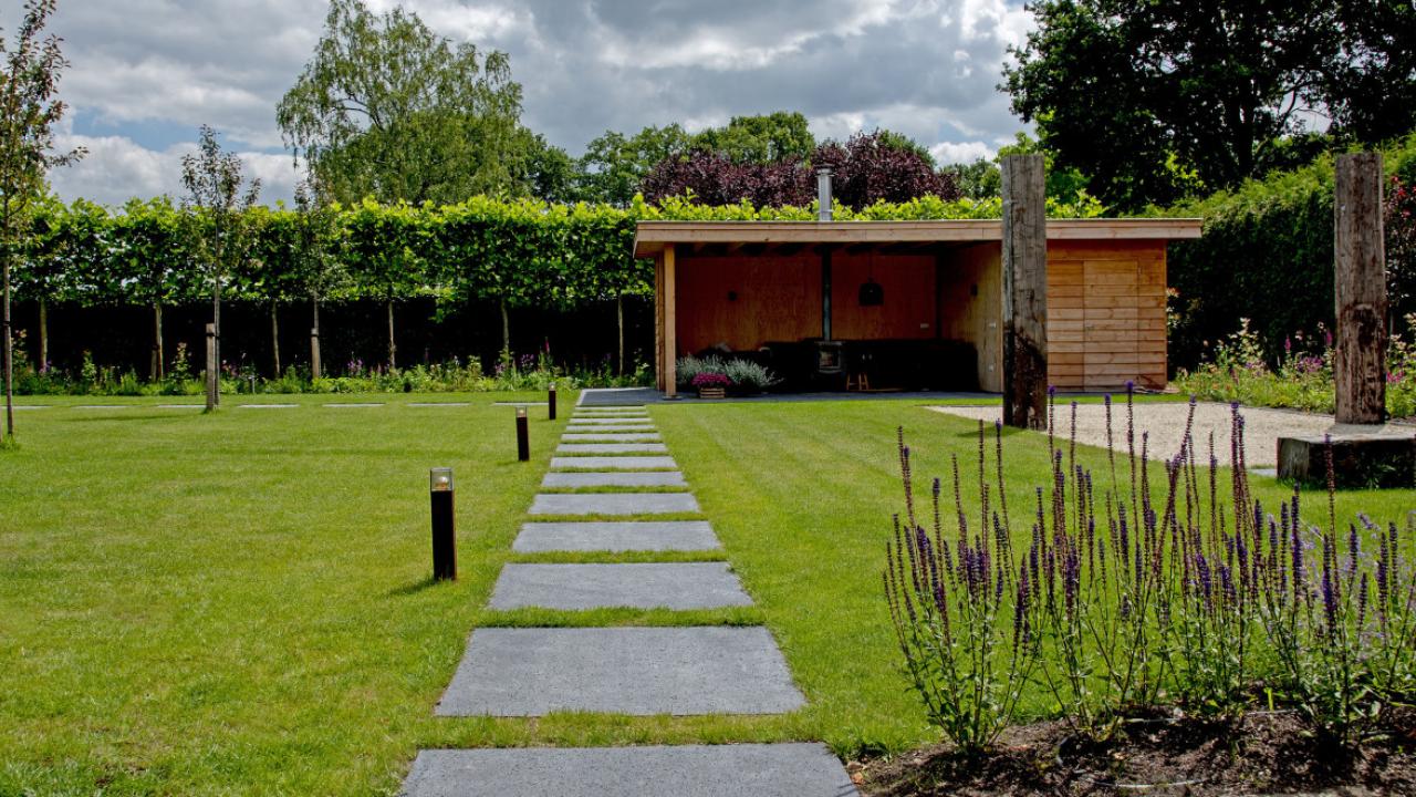 Beurs Eigen Huis Schellevis beton tegels tuin