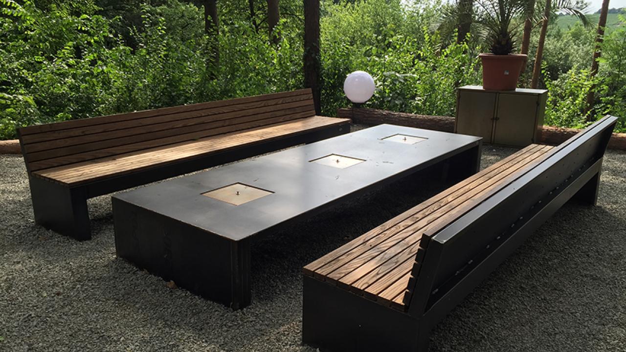 Beurs Eigen Huis Zeno Products staal rvs buitenhaard houtopslag