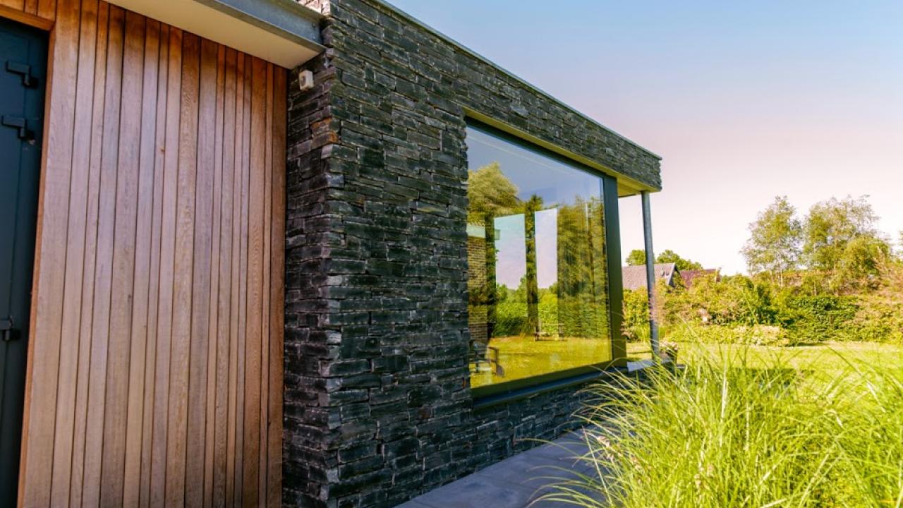 Beurs Eigen Huis - Natuurgevelsteen
