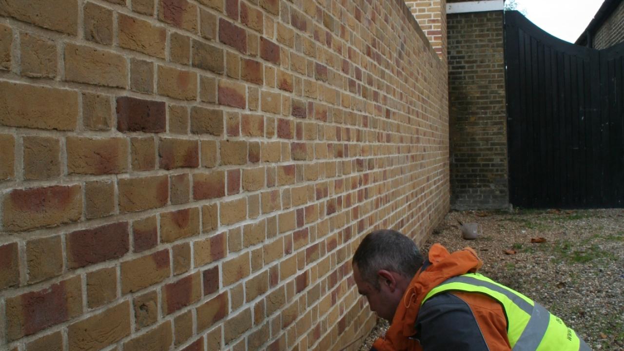 Beur Eigen Huis - Brick Image