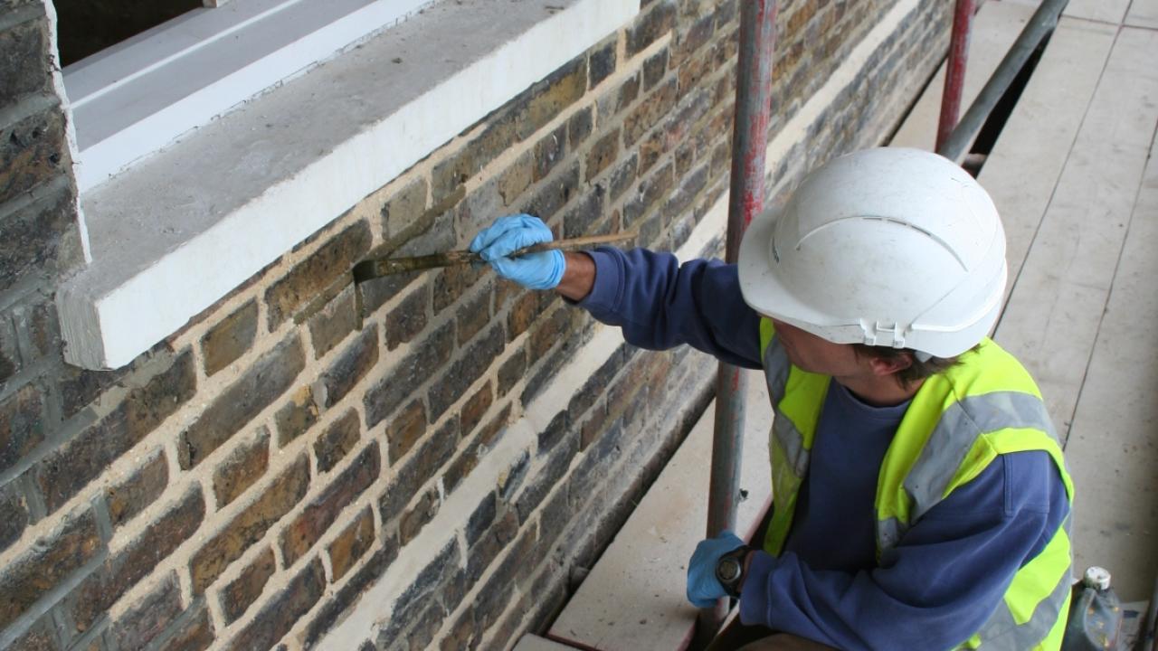 Beur Eigen Huis - Brick Image