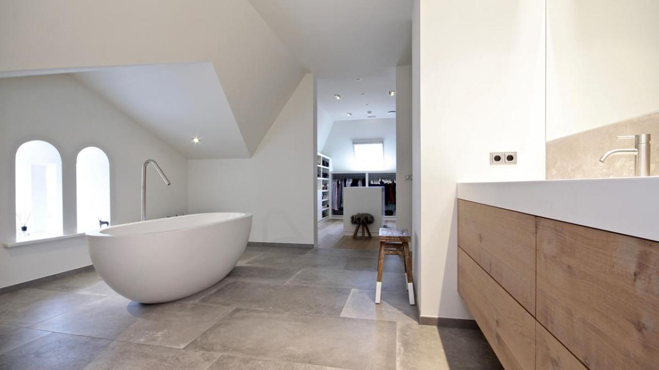 adkamer badkamermeubel inspiratie REALISEER JE DROOMHUIS Beurs Eigen Huis