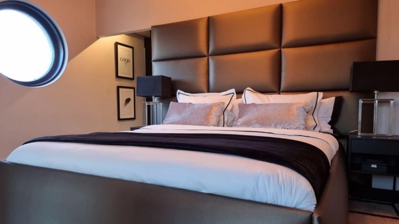 Slaapkamer, bedwanden, kussens, realiseer je droom huis, inspiratie