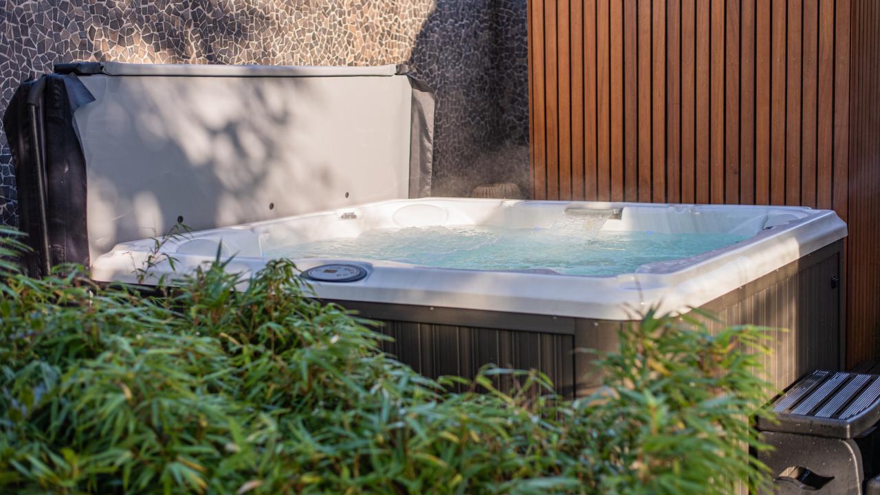 hottub en spa ontspannen tuin realiseer je droomhuis inspiratie