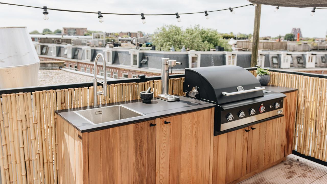 buitenkeuken, koken, keuken, hout, inspiratie, tuin, droomtuin, realiseer Je droomhuis