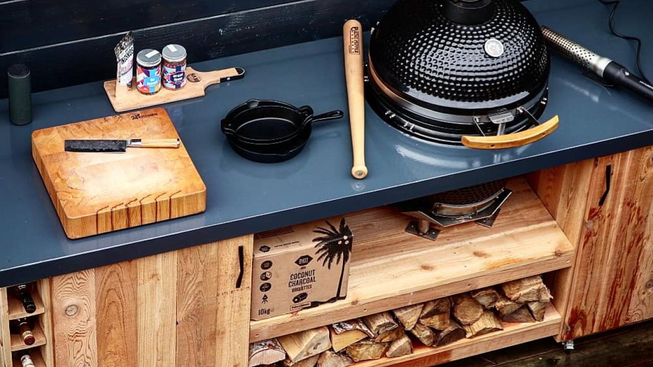 buitenkeuken, koken, keuken, hout, inspiratie, tuin, droomtuin, realiseer Je droomhuis