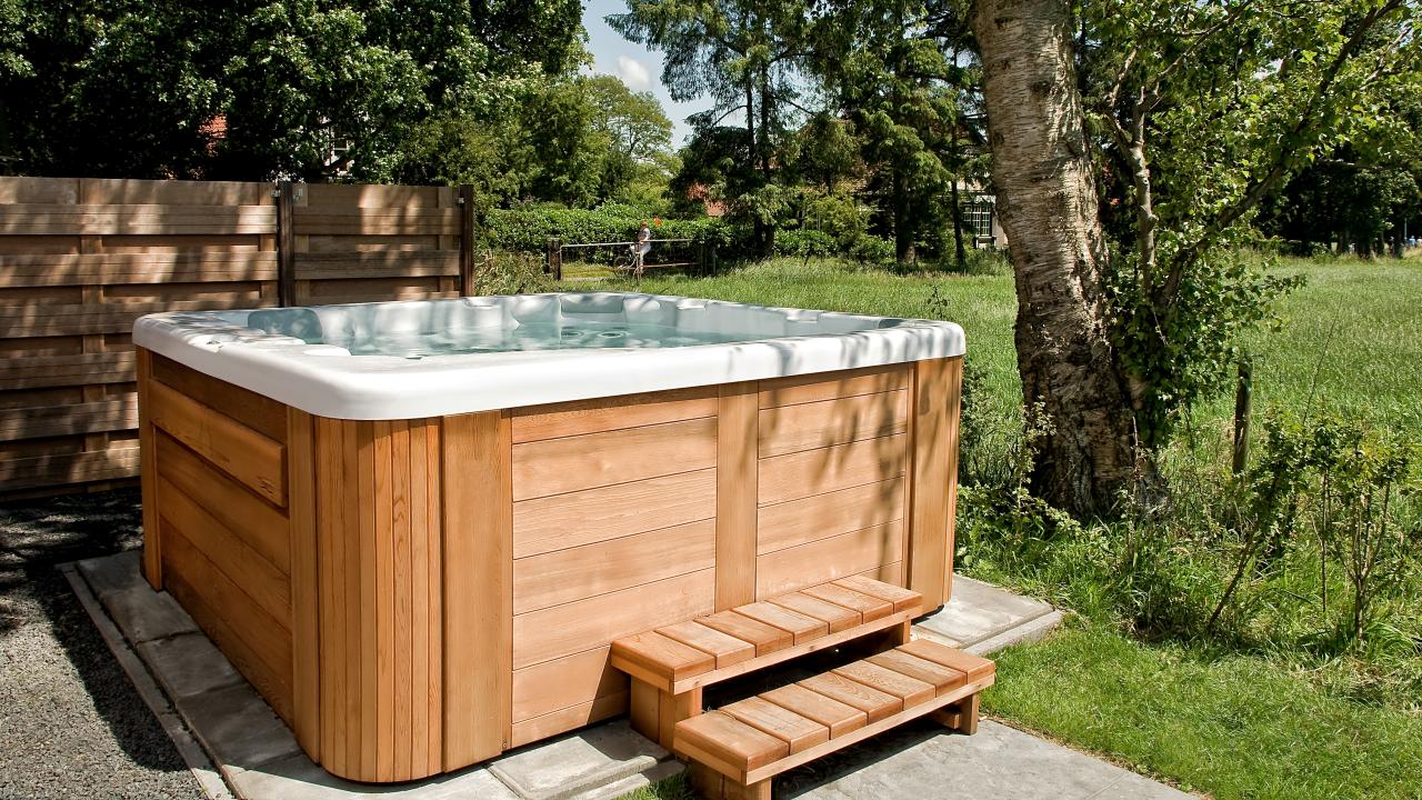 wellness, hottub, bubbelbad, ontspannen, droomtuin, realiseer je droomhuis