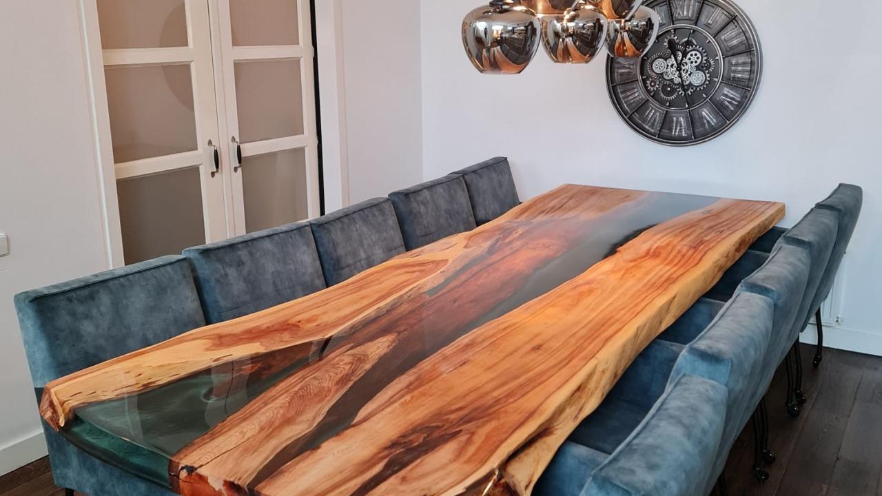 houten tafel epoxy beurs eigen huis