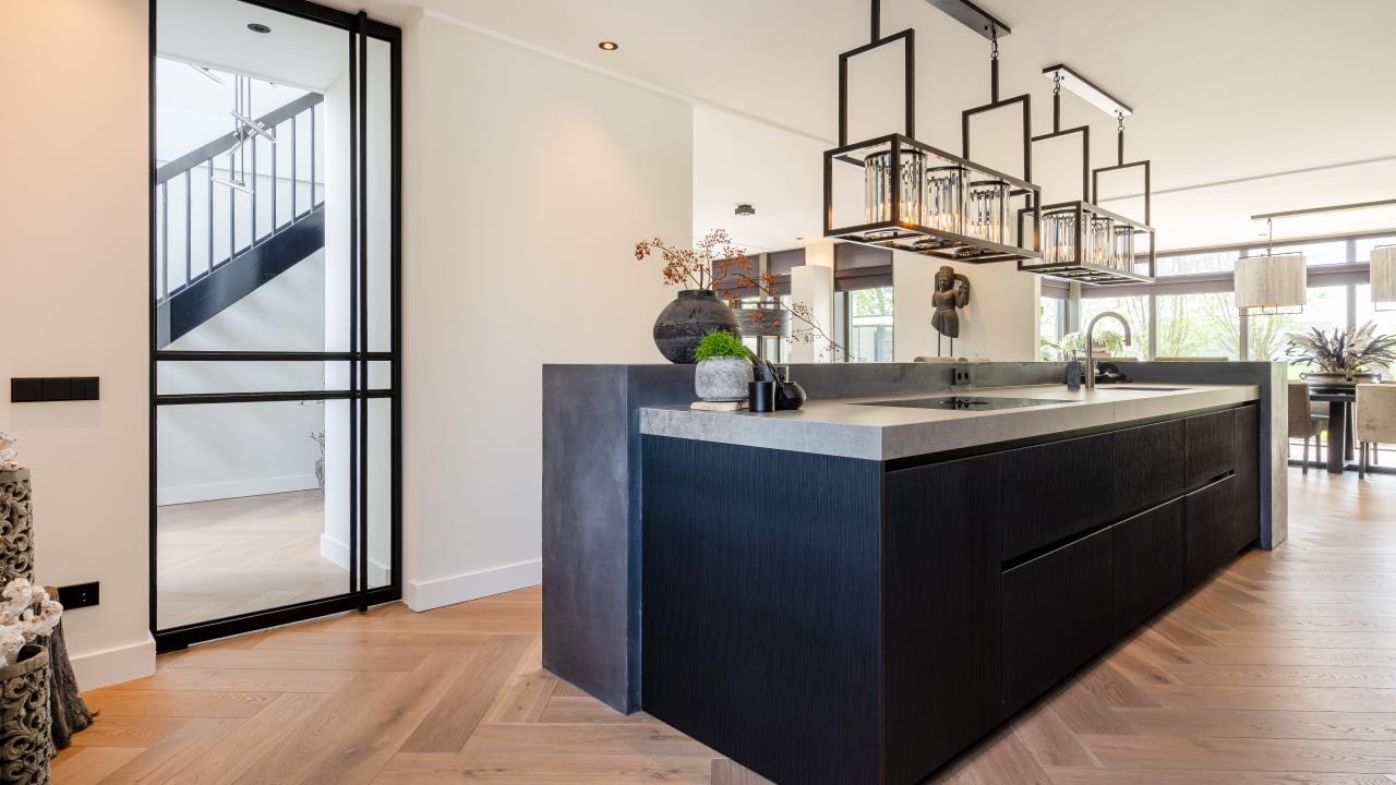 stalen deur beurs eigen huis