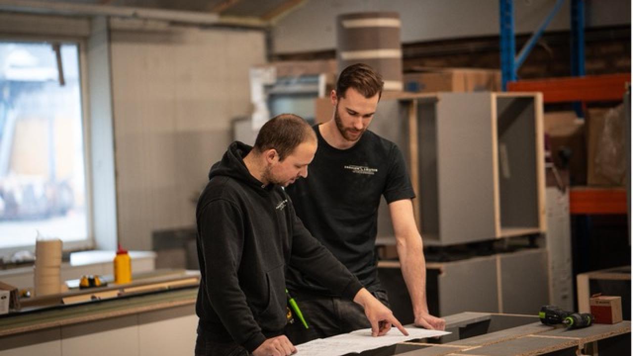 Exposant Snoeijen Luijten Interieurwerken Voorjaar 2025 BEURS EIGEN HUIS.png