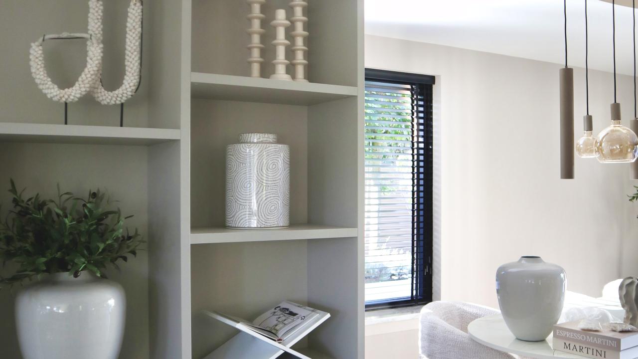 furnio kast en eettafel beurs eigen huis