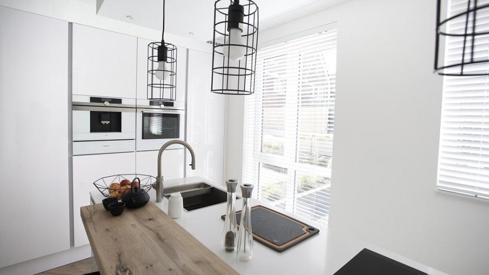 Beurs EIgen Huis bouwen verbouwen interieur houten jaloezien