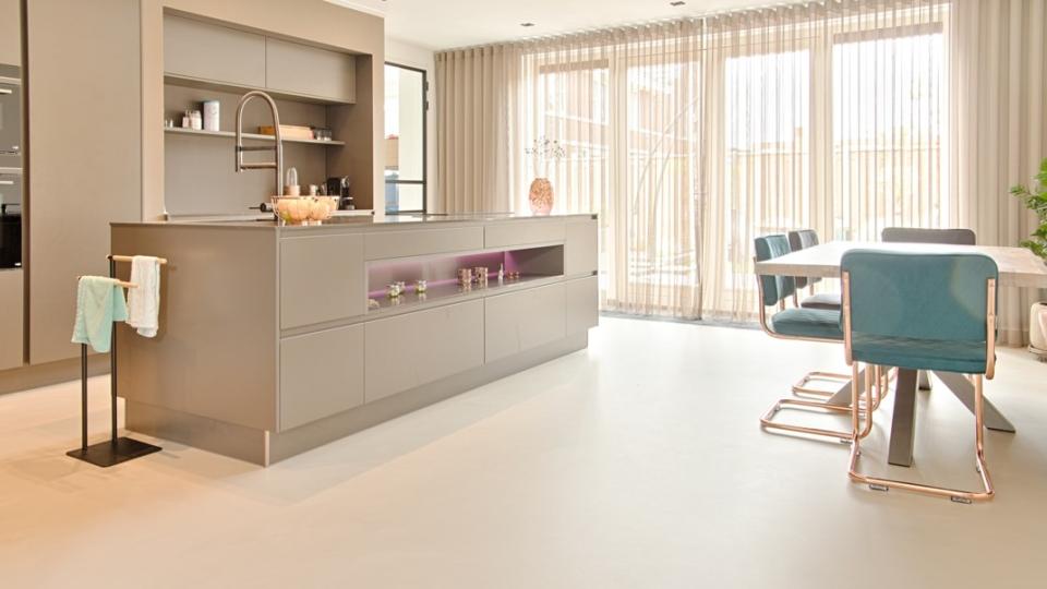 Gietvloer beton cire vloer inspiratie REALISEER JE DROOMHUIS