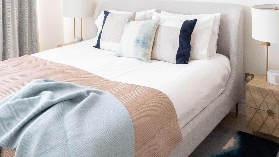 Bed beddengoed slaapkamer hoeslaken REALISEERJEDROOMHUIS