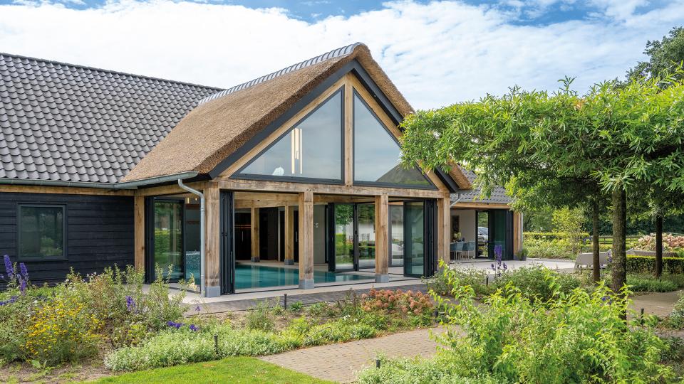 BLOG Entree NOESK VJ26 - Karakter in huis met houten gebinten